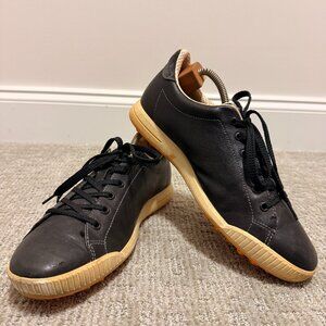 Ecco leather casual shoes